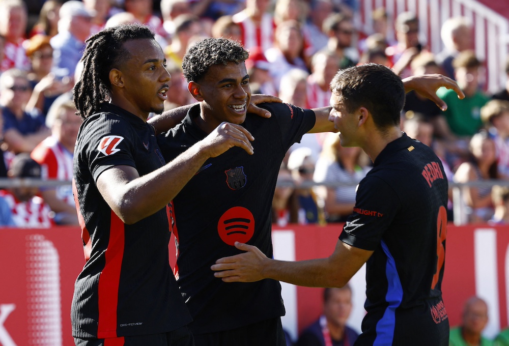 Uppgifter Barcelona kommer neka jättebud på Jules Kounde